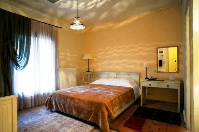 Отель La Casa Rossa Принос Экстерьер фото